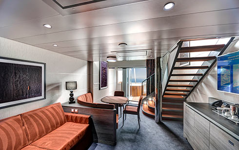 MSC Meraviglia I MSC Yacht Club Maisonette Suite mit Whirlpool