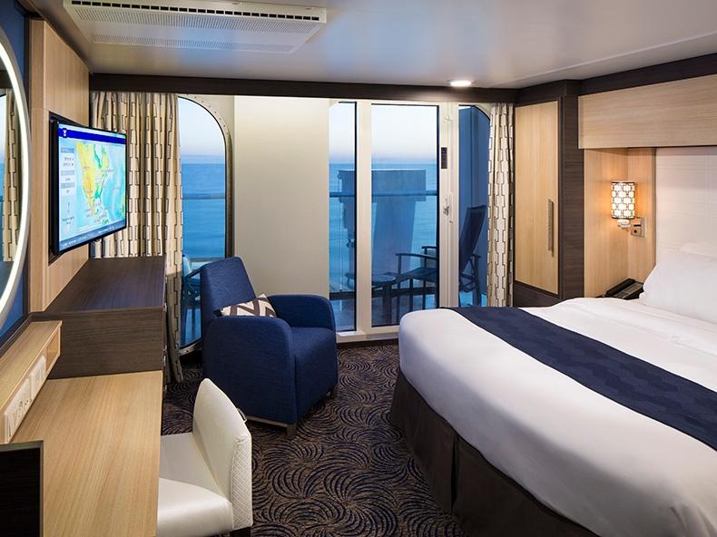 Ovation of the Seas I Balkonkabine mit großem Balkon und Meerblick