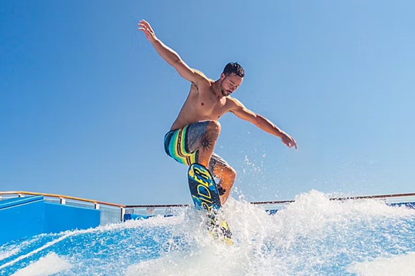 Utopia of the Seas I Flowrider