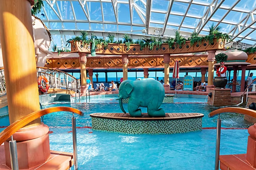 Utopia of the Seas I Solarium