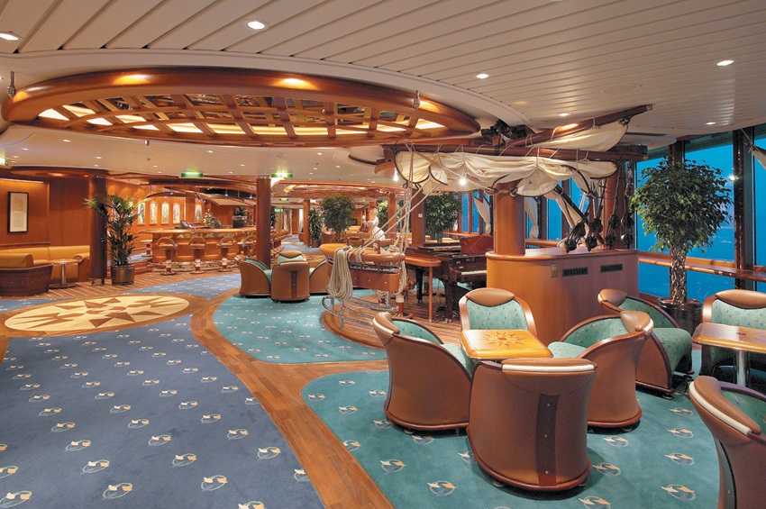 Brilliance of the Seas I Schooner Bar