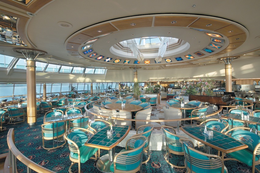 Vision of the Seas I Windjammer Cafe