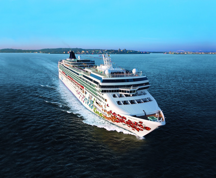 Norwegian Gem 