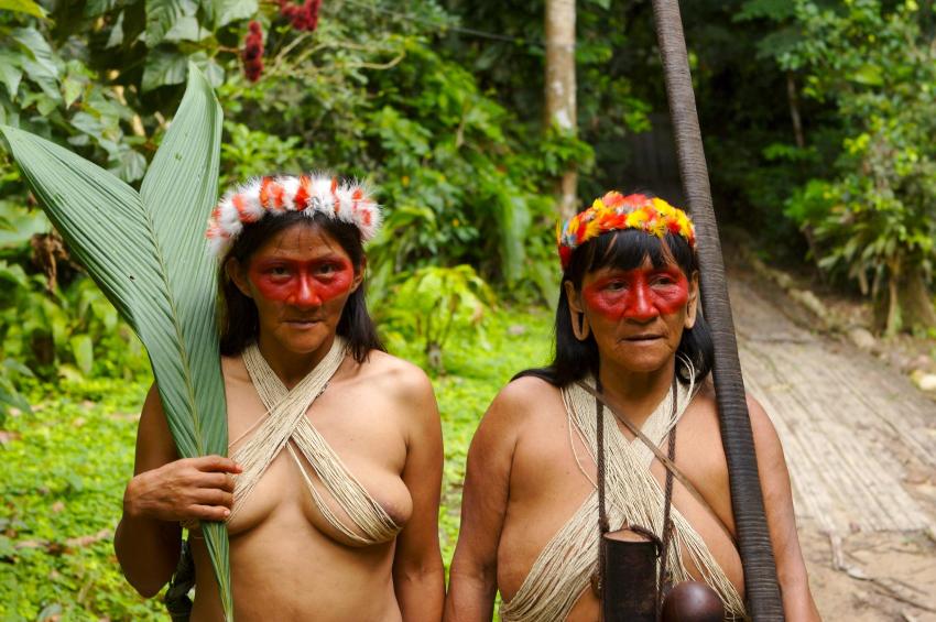 Südamerika, Indianerinnen im Regenwald